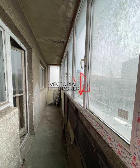 Obor 3 camere semidecomandat, 2 bai si un balcon generos -  Metrou Obor, an 1979